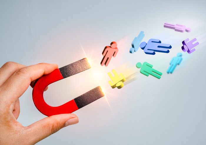 Die 4-Schritte-Formel: Wie du neue Klienten ansprichst
